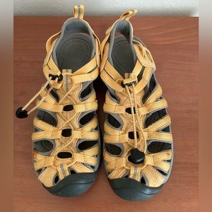 Keens women’s fisherman sandal size 7